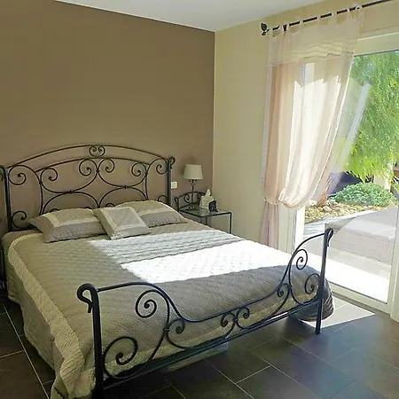 Saint-cyr-sur-mer Sleeps 8 Pool Wifi Saint-Cyr-sur-Mer