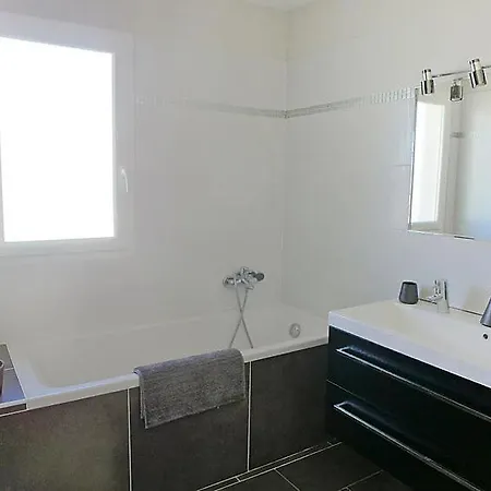 Saint-cyr-sur-mer Sleeps 8 Pool Wifi Casa de Férias