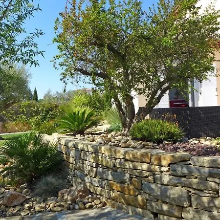 Saint-cyr-sur-mer Sleeps 8 Pool Wifi
