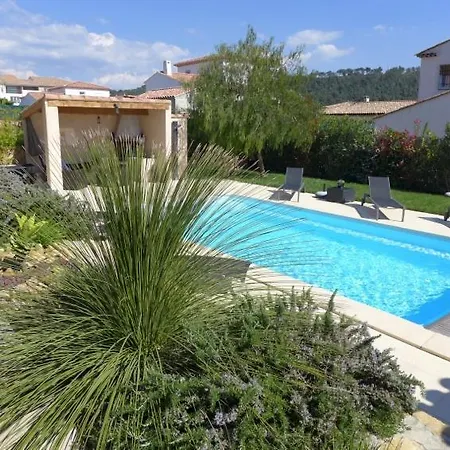 Saint-cyr-sur-mer Sleeps 8 Pool Wifi Saint-Cyr-sur-Mer